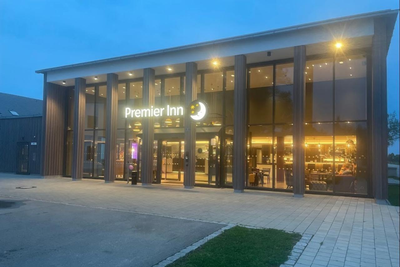 Premier Inn Muenchen Airport Sued ฮอลเบิร์กมูส ภายนอก รูปภาพ
